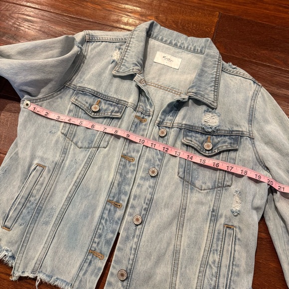 KanCan Light Blue Distressed Cropped Jean Jacket - Picture 4 of 8